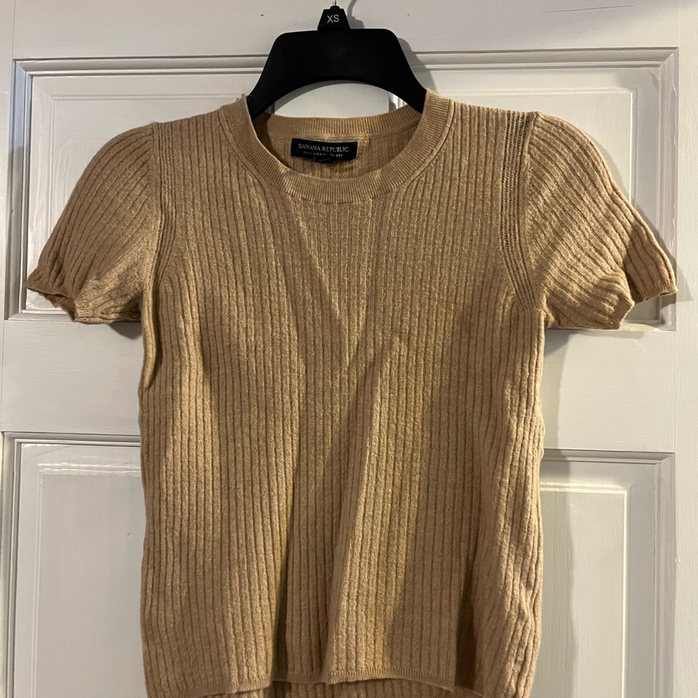100% Merino Wool Banana Republic Short Sleeve Sweater